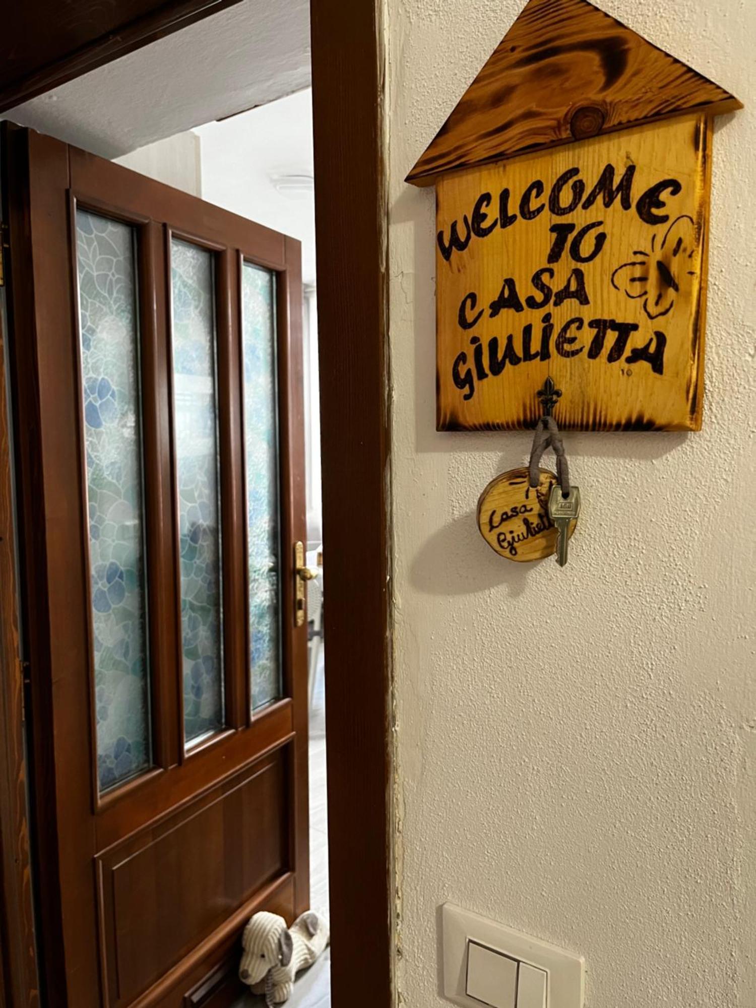 Casa Giulietta - Lonato Del Garda Apartment Luaran gambar