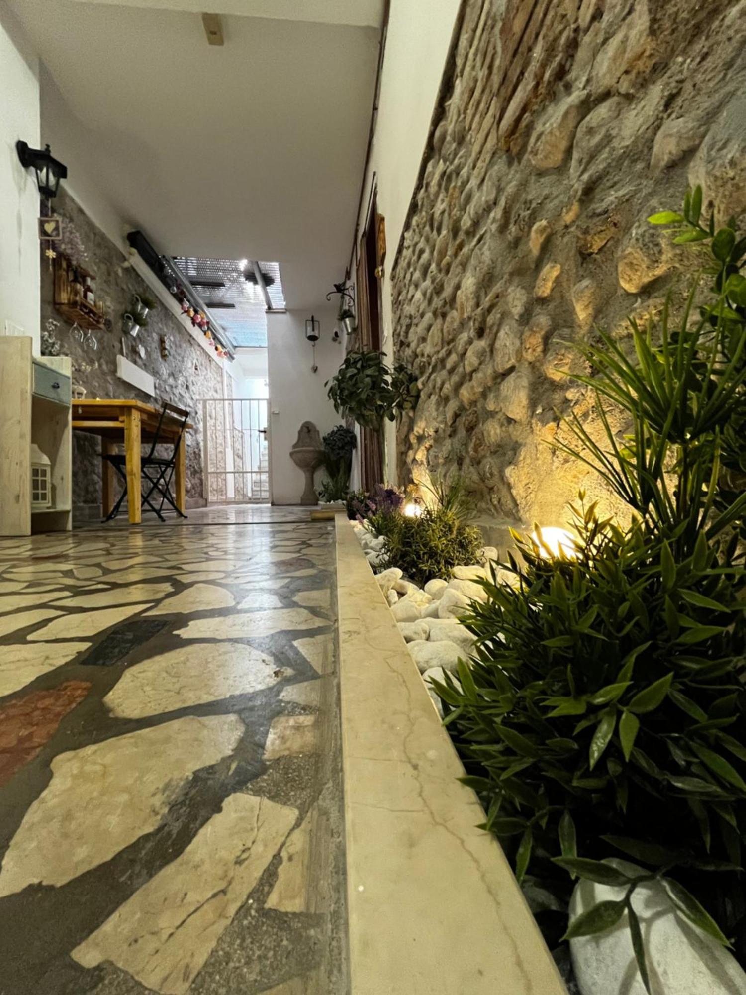Casa Giulietta - Lonato Del Garda Apartment Luaran gambar